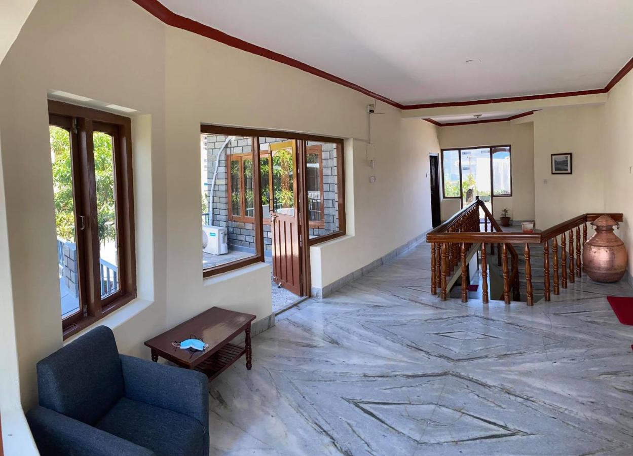 Hotel Blue Magnet Pokhara Esterno foto