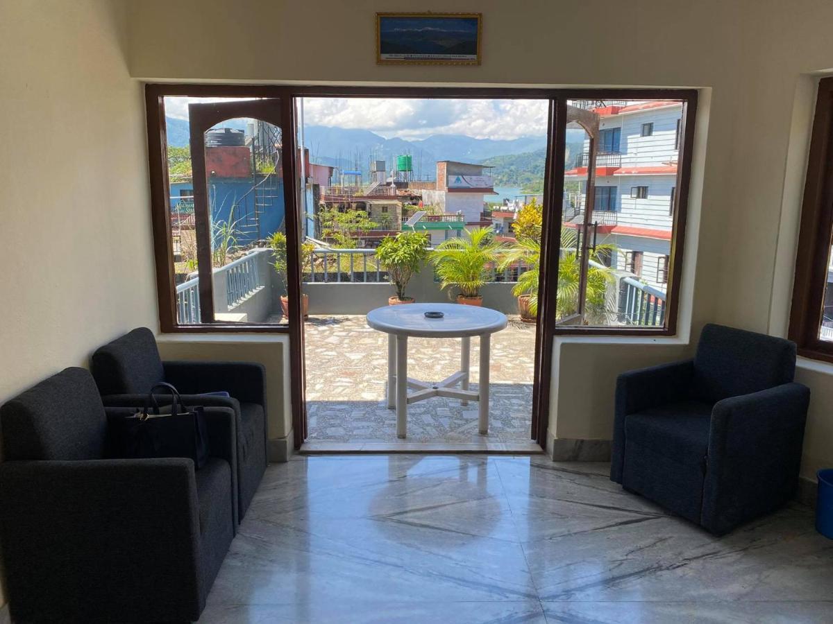 Hotel Blue Magnet Pokhara Esterno foto