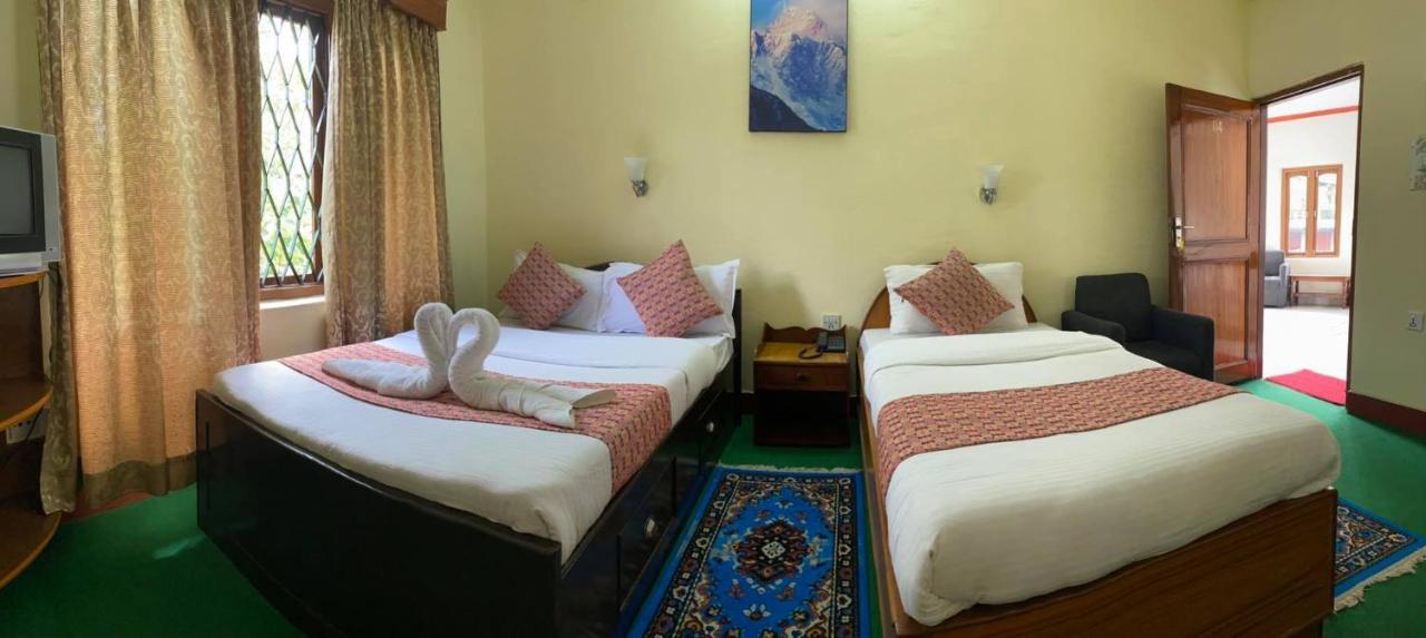 Hotel Blue Magnet Pokhara Esterno foto