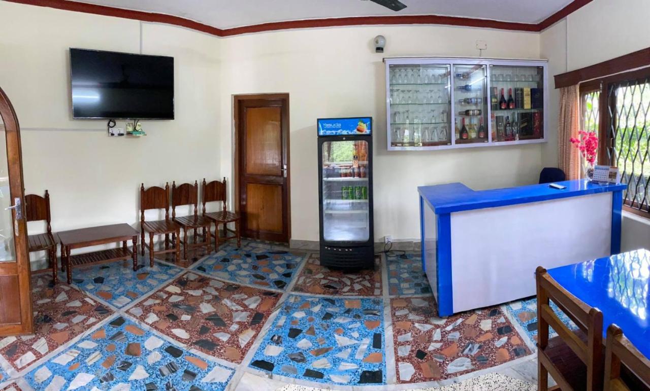 Hotel Blue Magnet Pokhara Esterno foto