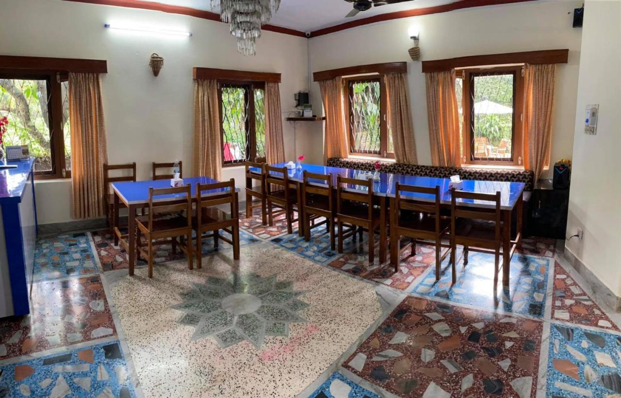 Hotel Blue Magnet Pokhara Esterno foto