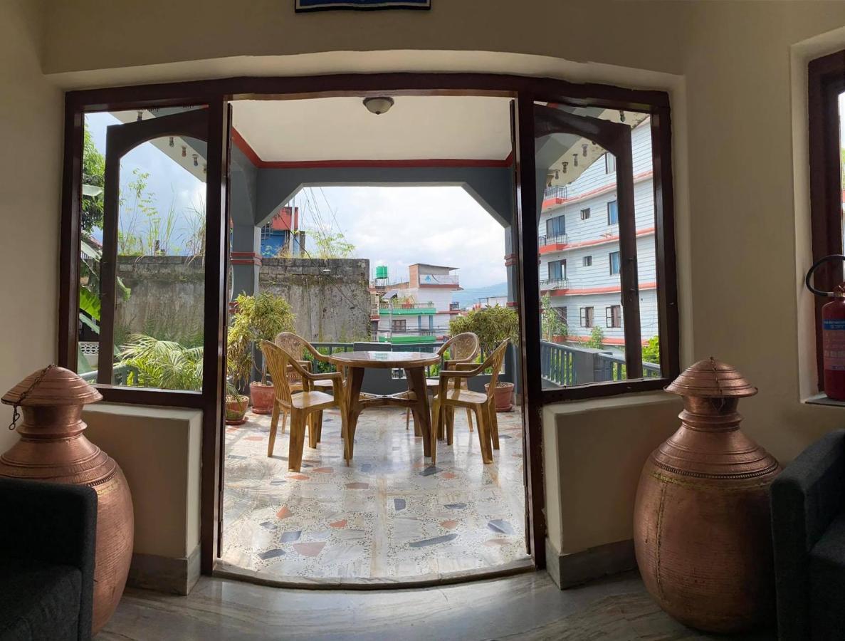 Hotel Blue Magnet Pokhara Esterno foto