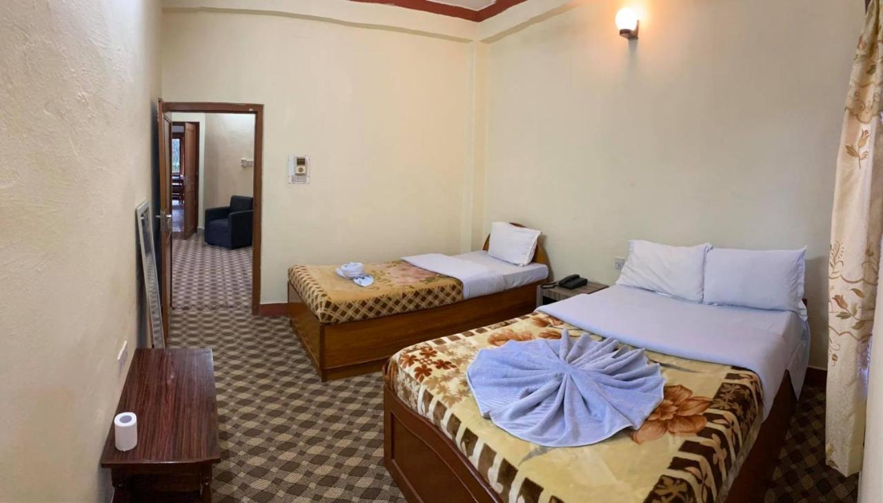 Hotel Blue Magnet Pokhara Esterno foto