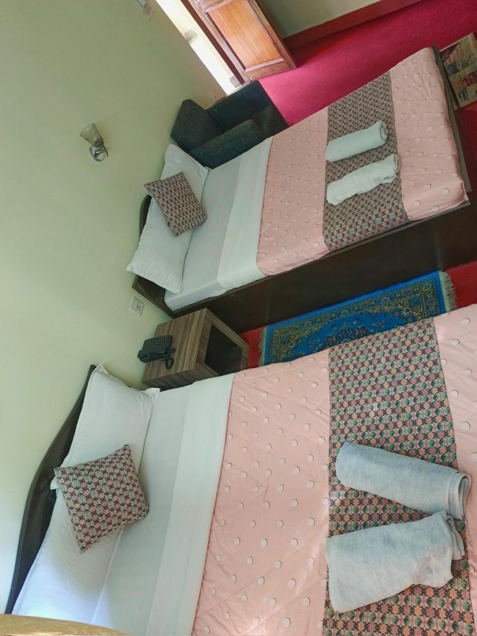 Hotel Blue Magnet Pokhara Esterno foto