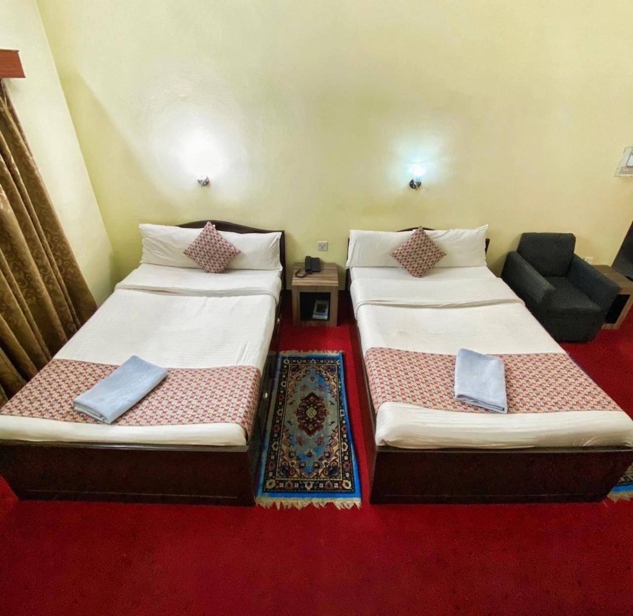 Hotel Blue Magnet Pokhara Esterno foto